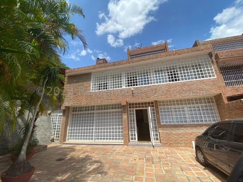 Townhouse En Venta, La Alameda #23-31950