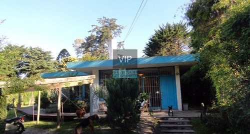 Casa En Punta Del Este, Golf | Vip Punta Del Este Propiedades Ref:32- Ref: 32