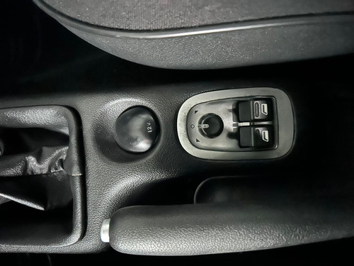 Peugeot 207 Hatch Xr 1.4 8v Flex 4p