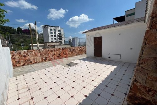 Amplia Casa En Venta En Loma Dorada Con Vista A Los Arcos