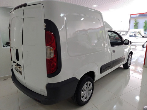 Imagem 3 de 8 de Fiorino Completa