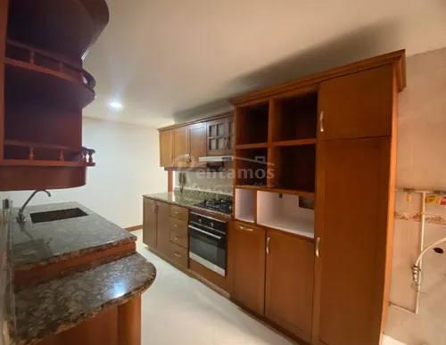 Apartamento En Arriendo En El Castillo. Cod A776131