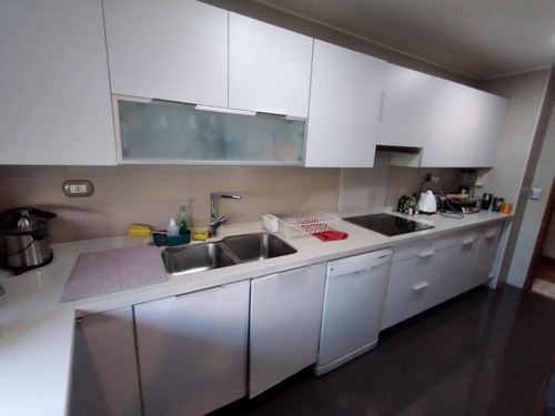 Venta, Excelente Depto A Pasos De Manquehue 4d / 4b