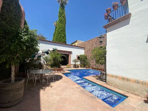 Casa En Venta En El Centro De Querétaro.