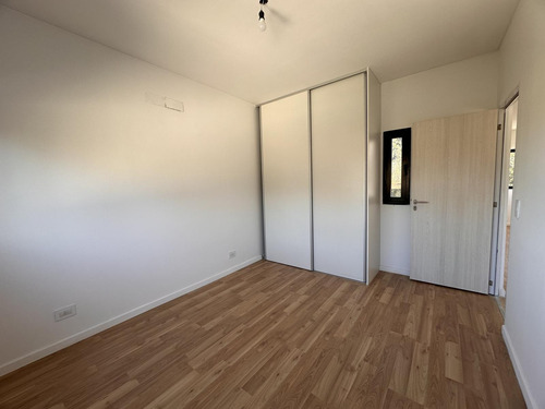 Venta Casa Condominio De 2 Dormitorios A Estrenar En Rosario- Fisherton