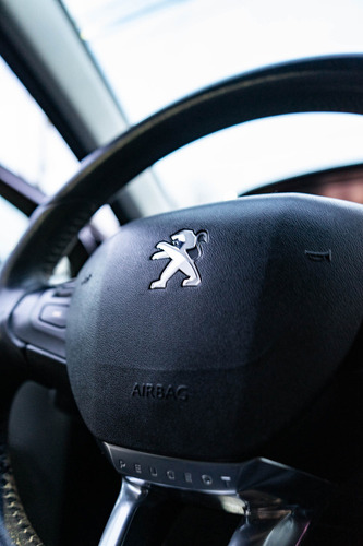 Peugeot 208 1.6 Feline Pack Cuir