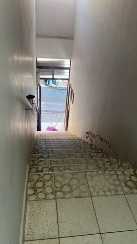 Local O Oficina Comercial En El Centro, Lagos De Moreno, Jal. Uso Comercial