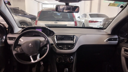 Pegeot 208 Activ