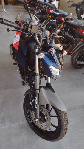 Yamaha   Fz25 