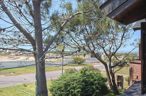 Casa En Venta San Rafael, Con Piscina- Ref: 3875