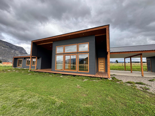 Casa En Venta Coyhaique 3 Dormitorios 3 Baños