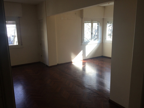 Imagen 2 de 7 de Divino Apartamento 2 Dormitorios Zona Tres Cruces!