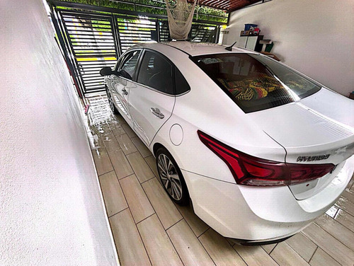 Hyundai Accent 1.6 Sedan Gl Mt