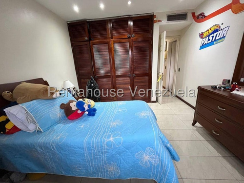 Apartamento En Venta En Campo Alegre En Edificio Con Pozo