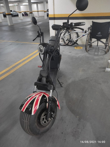 Imagem 4 de 4 de Scooter Elétrica