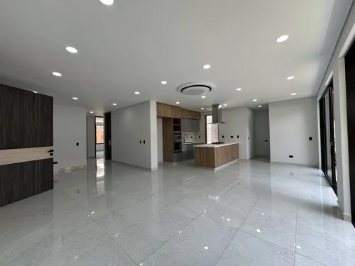 Casa En Venta En Hacienda El Castillo. Cod V8014650