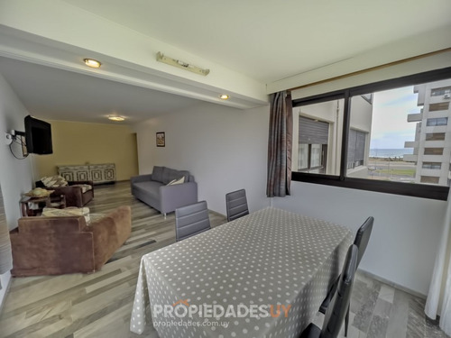 Imagen 3 de 22 de Apartamento De Dos Dormitorios Y Un Baño - Punta Del Este Brava
