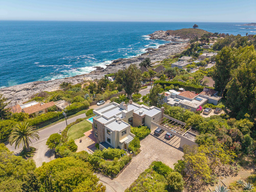 Casa Con Excelente Ubicación En Zapallar