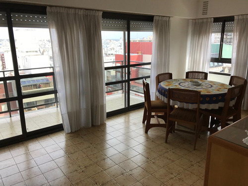 Departamento 3 Ambientes Balcón Externo Cubierto Y Vista Al Mar -  Venta