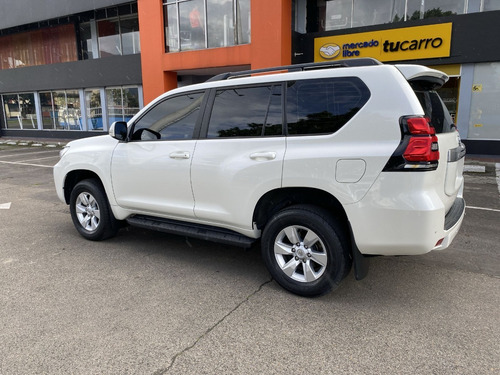 Imagen 5 de 21 de Toyota Prado 2020