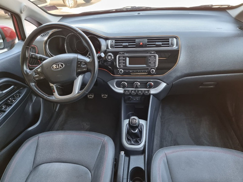 Imagen 5 de 14 de Kia Rio 5 Ex 1.4 6mt Ac Full 2017