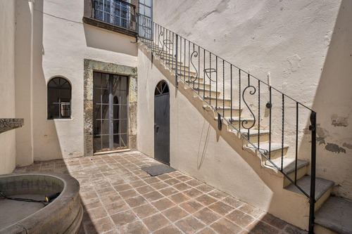 Casa Remodelada Con Espacio Para Crecer En El Centro De San Miguel De Allende