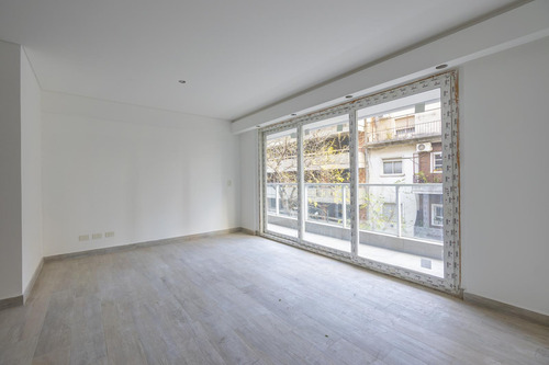 4 Ambientes Con Dependencia Y Cochera - Flores - Full Amenities - Entrega Inmediata