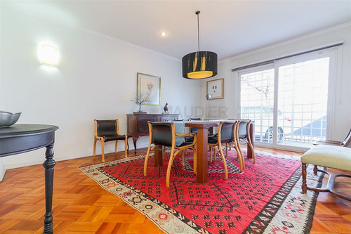 Casa En Venta De 5 Dorm. En Las Condes