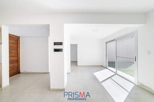 Imagen 3 de 17 de Casa A Estrenar. Claros Del Bosque. 175 M2 Cub. 3 Dorm