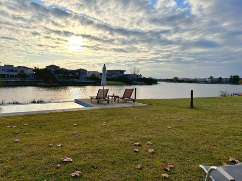 Casa En  Venta Al Lago  La Isla Nordelta