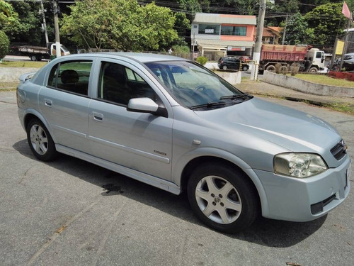Imagem 4 de 9 de Chevrolet Astra 2.0 Mpfi Advantage 8v Flex 4p Manual