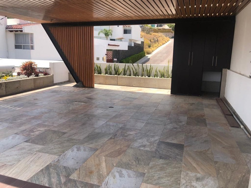 Residencia En Venta En Cumbres Del Lago, Juriquilla. Lago Saquila