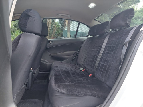 Imagen 15 de 16 de Peugeot 408 1.6 Active 115cv