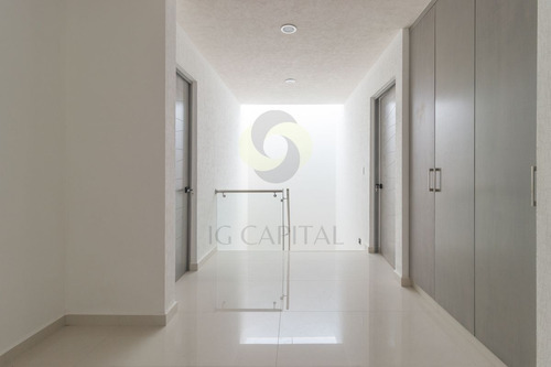 Imagen 11 de 22 de Casa En Zibatá Con Sótano Y Gran Jacuzzi