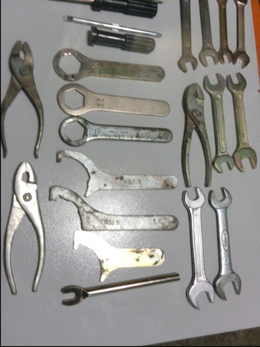Imagen 4 de 9 de Kit De Herramientas De Primeros Auxilios Para Moto En Oferta
