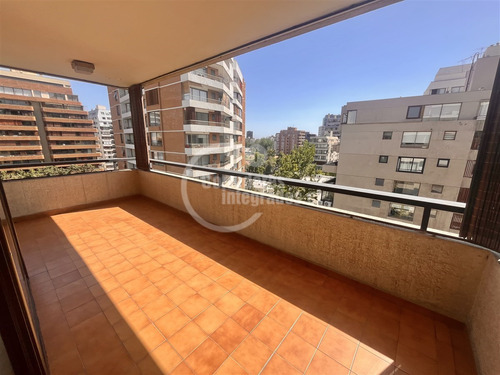 Departamento En Venta De 3 Dorm. En El Golf, Las Condes