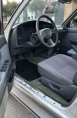 Toyota Hilux 2.8 D/cab 4x4 D Sr5