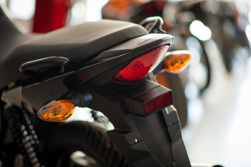 Titan 150- $ 282.000.- O En 18 C/tarj - - Tuamoto