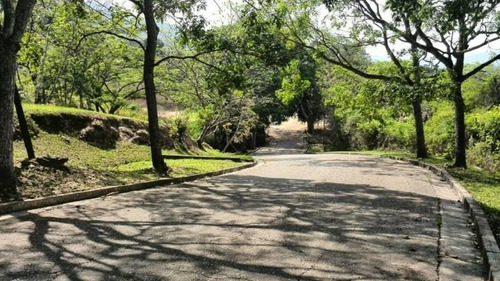 Imagen 2 de 6 de Terreno En Venta En Urb. Carialinda Naguanagua Cod: Fot-180