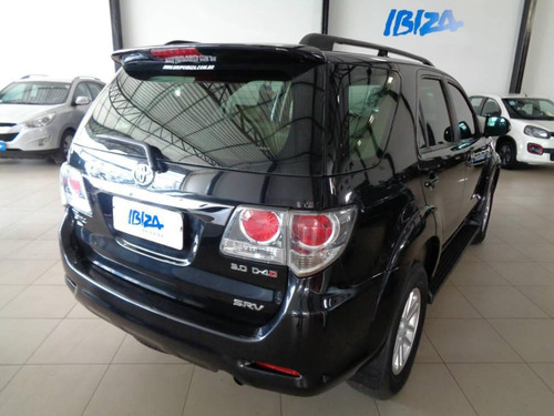Toyota Hilux Sw4 3.o Srv 4x4 Aut.