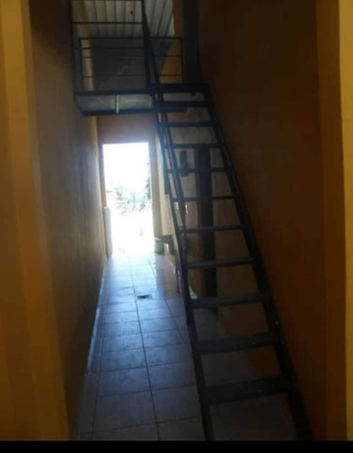 Casa Com 2 Dormitórios, Sala, Cozinha, Banheiro Garagem Para