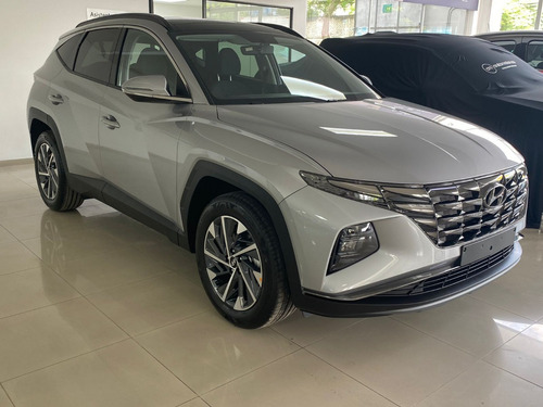 Imagen 2 de 17 de Hyundai Tucson Nx4 Attraction At - 23