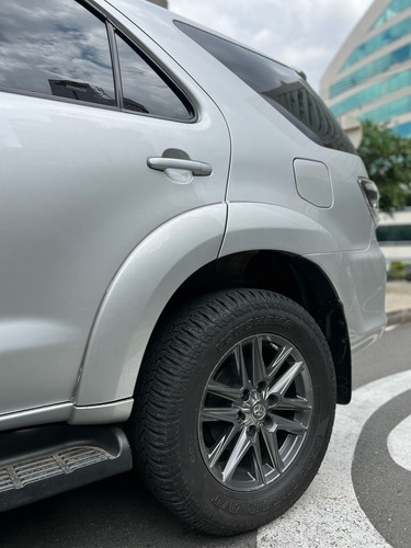 Toyota Fortuner 2.7l 4x4