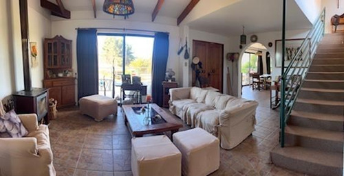 Vende Ubicación Privilegiada, A Pasos De La Playa Con Vista