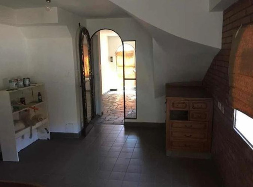 Treplex Venta 3 Dormitorios 12 Baños, Cochera, Patio, Terraza 137 Mts 2 - La Plata