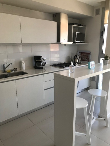 Imagen 4 de 26 de Departamento En Venta. 2 Amb. 1 Dor. 53 M2. 53 M2 Cub