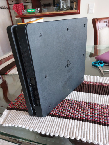 Play Station 4 Slim (ps4) 