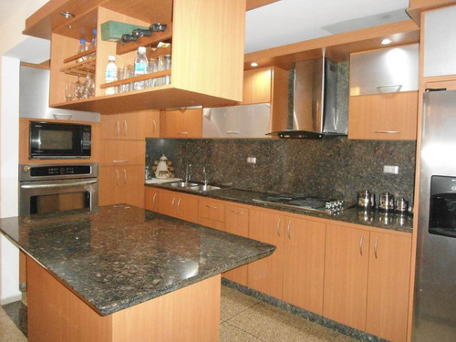 Apartamento En Venta Urb. El Centro Maracay Fm*