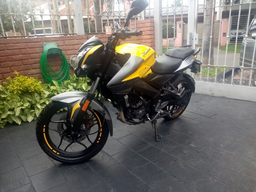 Bajaj Rouser Ns 200