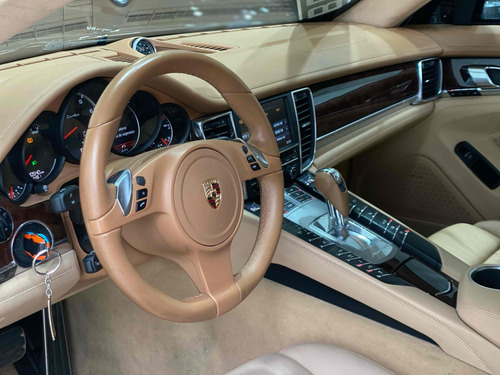 Porsche Panamera 4.8 V8 Turbo Gasolina 4p Automático